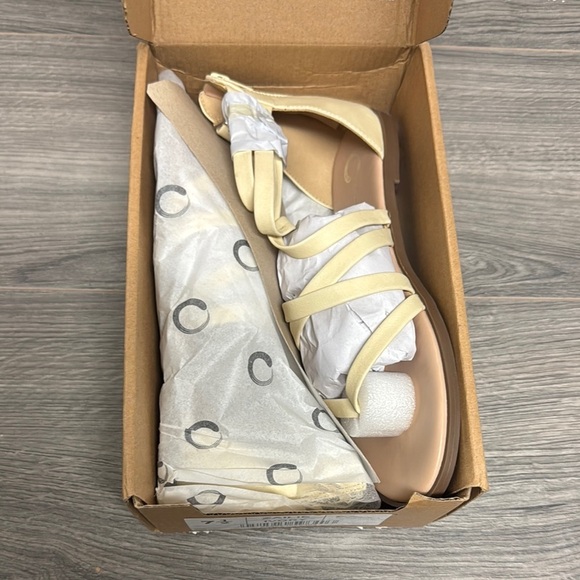 Journee Womens Zailie Gladiator Flat Sandals - Picture 2 of 7